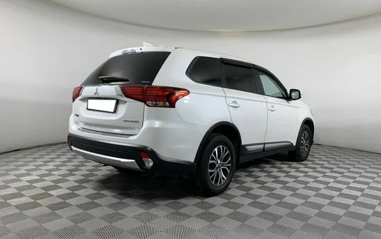 Mitsubishi Outlander 2.00 вариатор, фото №1