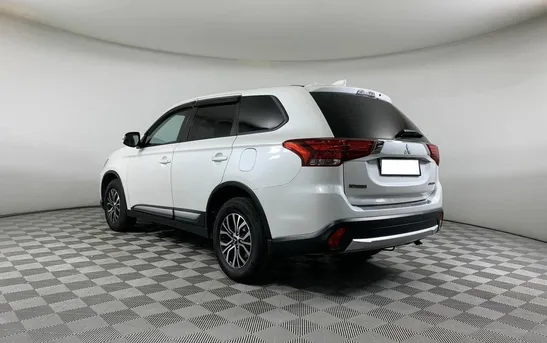 Mitsubishi Outlander 2.00 вариатор, фото №1