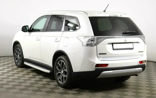 Mitsubishi Outlander 2.40 вариатор, фото №1