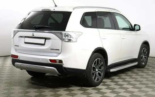 Mitsubishi Outlander 2.40 вариатор, фото №1